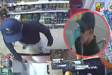 Maskovaný zloděj chtěl vykrást večerku v Poděbradech, prodavač na něho vytáhl mačetu